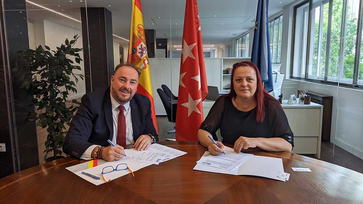 FotoFirmadelConvenio-1