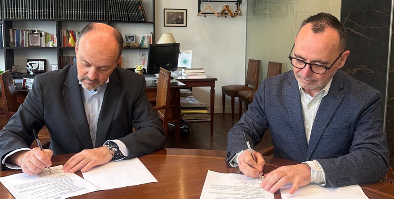 COOPEROPEN y Cosentino firman un acuerdo de colaboración para impulsar proyectos cooperativos de vivienda